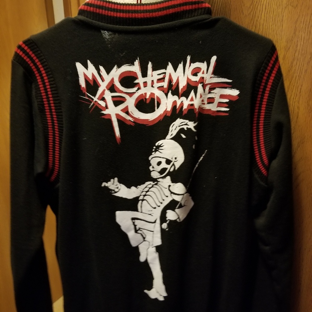 Jacket - Picture 2 of 2
